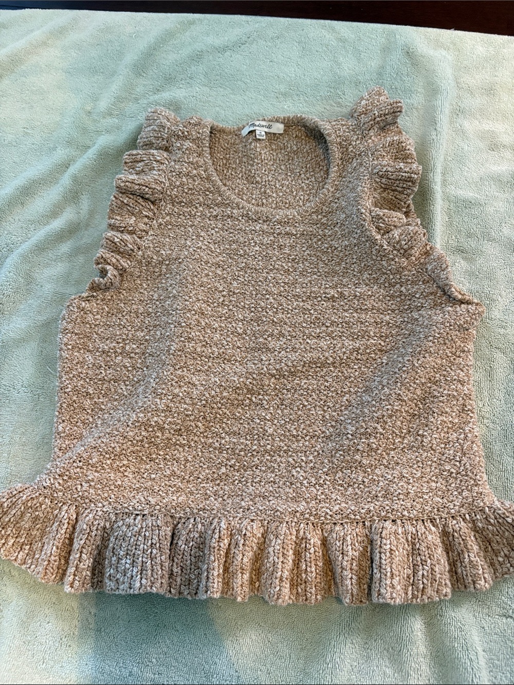 Madewell Textured knit Ruffle-Trim Tank in Taupe
